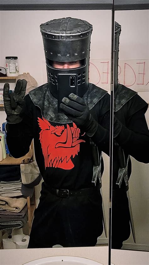 Monty Python Knight Fight 的图像结果