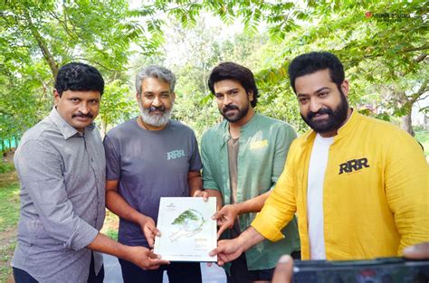 RRR team particitpated in green challenge at hyderabad, ramcharan, ntr ...