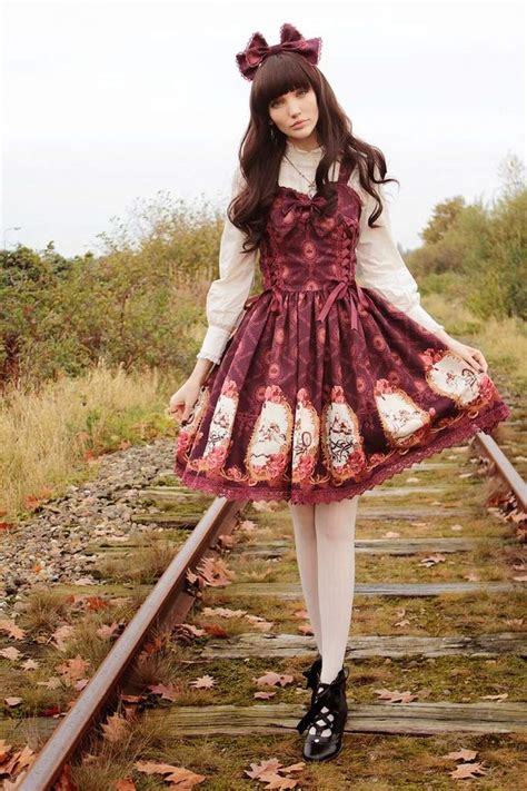 Lolita Types: Classic Lolita! | Fashion Amino