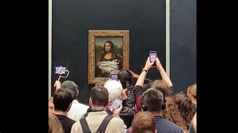 Monalisa Painting: बूढ़ी महिला बनकर की मोनालिसा पेंटिंग को बिगाड़ने की ...