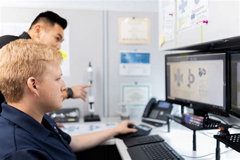 Space Machine 的图像结果