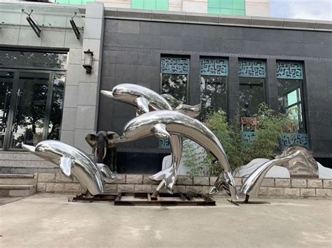 海豚玻璃钢雕塑 海洋主题馆装饰摆件加工定做 商场彩绘海豚模型_精益求精石雕城