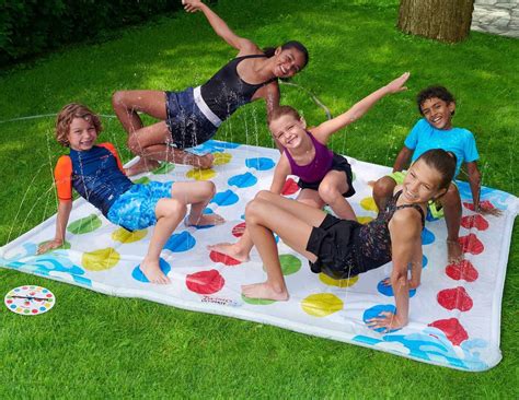 Twister Splash Ultimate - Backyard Water Sprinkler Game / Splash Mat ...