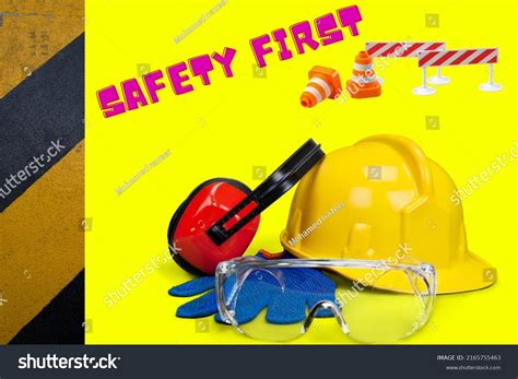 Safety First Sign 的图像结果