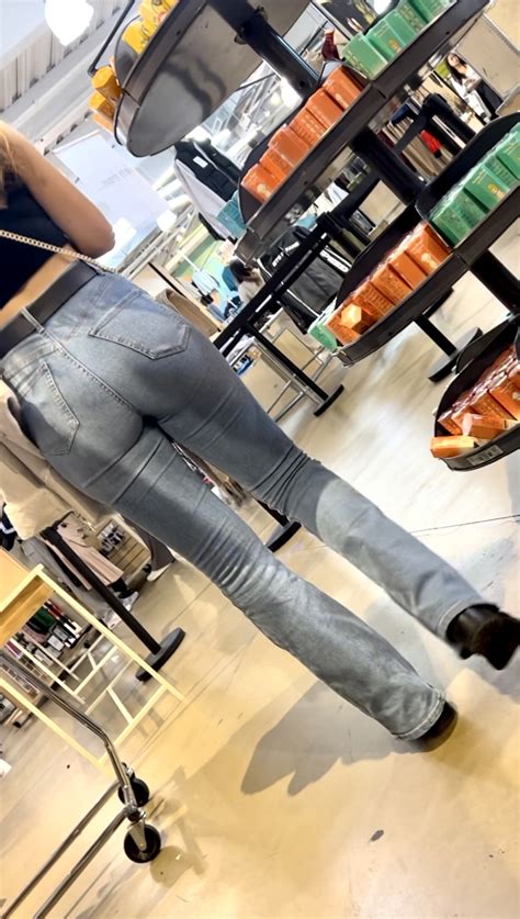 Spanish beauty with tight jeans and perfect 🍑 at Urban (OC) - Tight ...