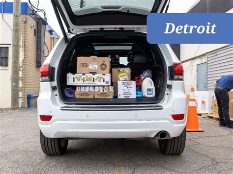 Detroit - Forgotten Harvest DRIVE-THRU FREE FOOD DISTRIBUTION at SER ...