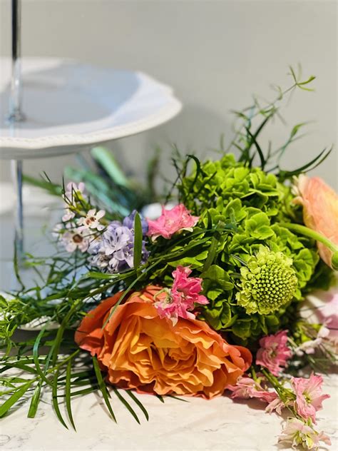 Floral Design Classes - The Shy Flower