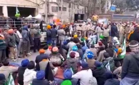 Punjab: Farmers Stopped By Cops From Approaching BJP Protest In ...