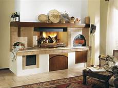 cucina rustica con camino camino con forno a legna rustico cerca con cucine cucina rustica con camino camino con forno a legna rustico cerca con cucine