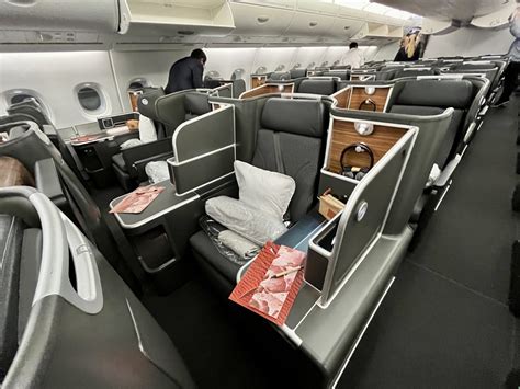 Flight Review: Qantas Business Class on the Airbus A380