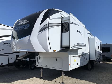 RV Travel Trailers for Sale | Roberson RV Dealers in Oregon