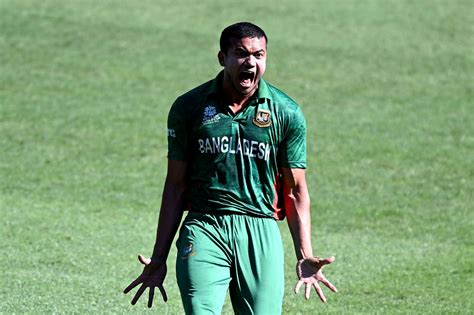 IPL 2023 Auction: "No one will be able to hit him easily" - Aakash ...