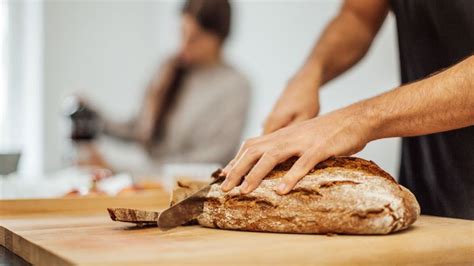 Tips for Freezing Bread 的图像结果