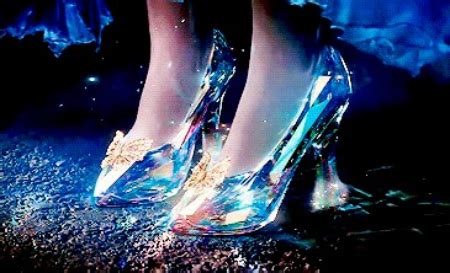 水晶高跟鞋，每一步都走出自信魅力！让你成为典范的时尚达人_凤凰网
