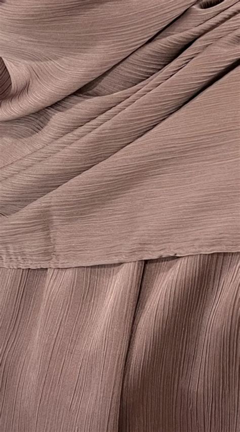 Crinkle Silk - Satin Hijab - Rose Gold – Mawdeest