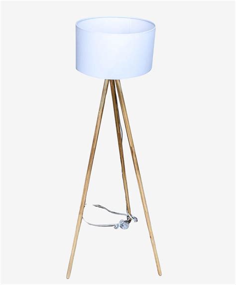 Intertek Wood Tripod Floor Lamp - $84 | Kashew | Kashew