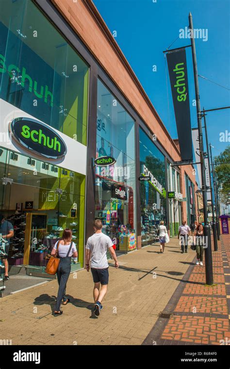 Visiting Local Shop 的图像结果