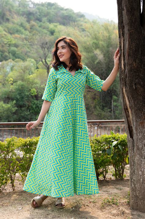 Maroon Doria Set – DIMPLE DESIGN STUDIO