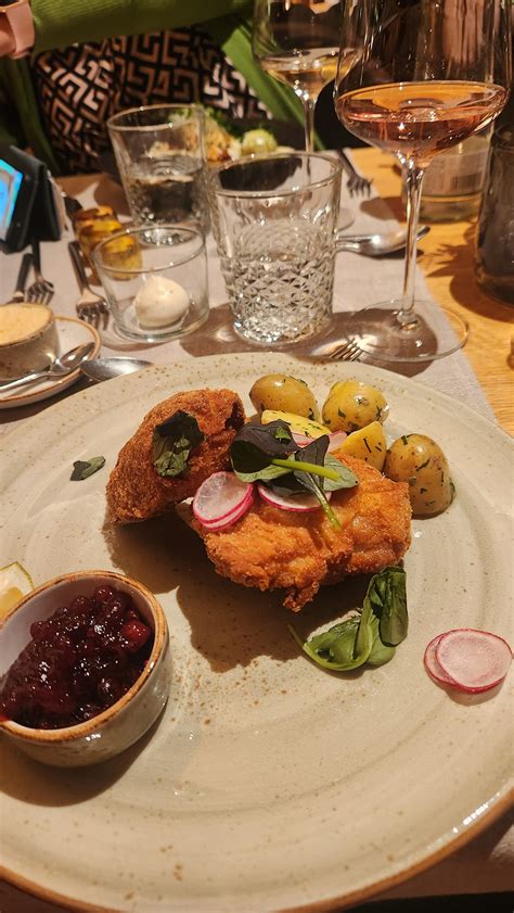 A Guide to Stella Rosa Blueberry: A Delicious Blueberry Flavored Wine - New Day Wine