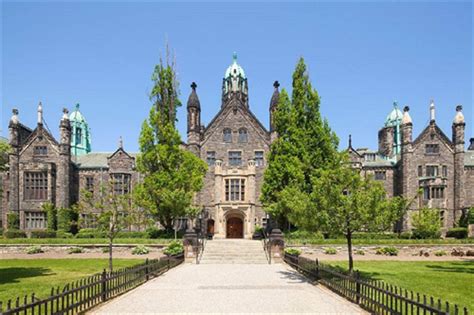 为什么多伦多大学是加拿大全球就业力第一的大学？ - 知乎