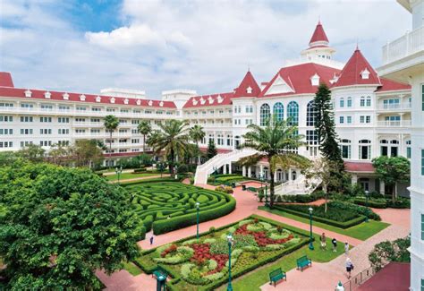 Hong Kong Disneyland Hotel(香港迪士尼乐园酒店), Hong Kong - 2026 Updated Prices ...