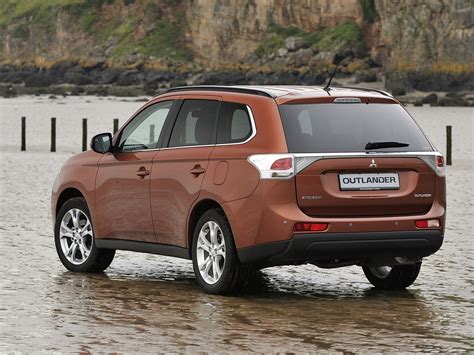 MITSUBISHI Outlander Specs, Performance & Photos - 2012, 2013, 2014, 2015, 2016 - autoevolution