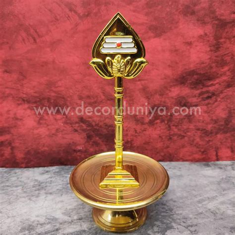 Vigraham Stand, Brass Peetam, Base for Diety - RJ11RGV06 – Decor Duniya