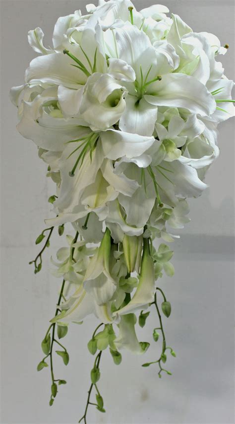 Lily White: Wedding Bouquet Perfection