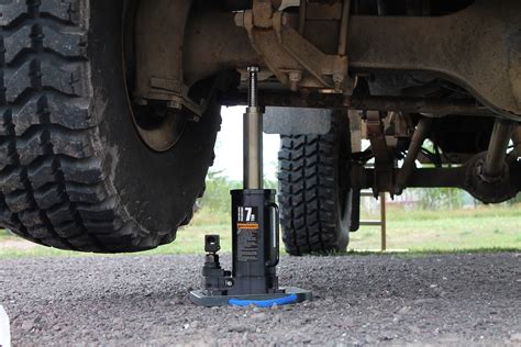 Lightweight Floor Jacks