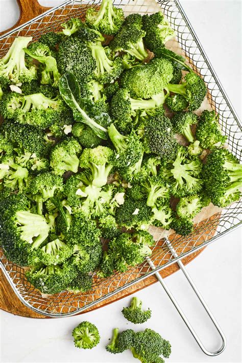 Garlic Butter Broccoli - Girl Gone Gourmet
