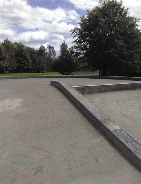 Found a possible “worst skatepark ever” candidate. Welcome to Friendly ...