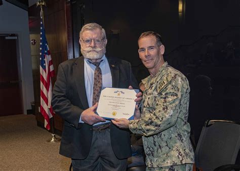 Silver Star Awarded to Naval Special Warfare Legend > Naval Special ...