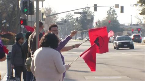 UFW protests recent ICE raids in Kern County | KBAK