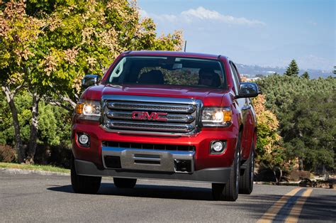 2015 GMC Canyon SLT Crew Cab V-6 4WD Review