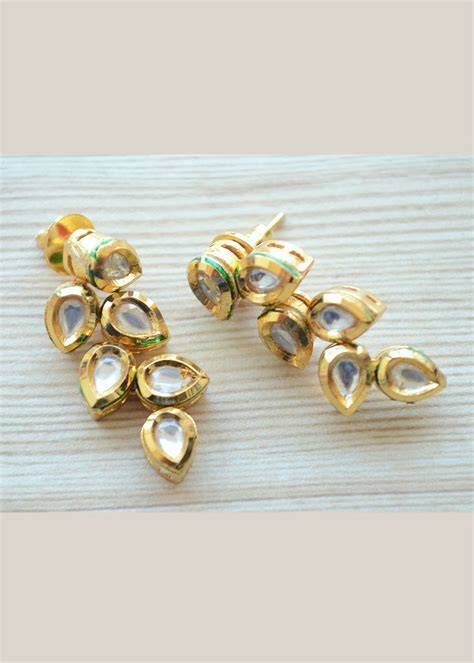 Get Contemporary Leaf Guchcha Meenkari Kundan Earrings at ₹ 1999 | LBB Shop