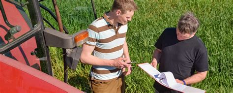 Ausbildung für Landwirte wird erneuert - „viel zu spät“, sagen Bauern ...