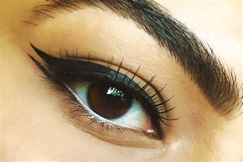 Double Wing That Liner | LBB