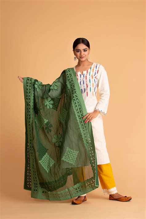 Add a Touch of Elegance with a Dark Green Floral Diamond Applique Dupatta