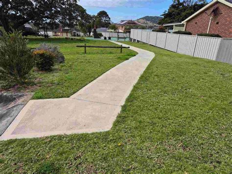 Accessible Park & Garden In Albion Park Nsw 2527: Fred Ball Park ...