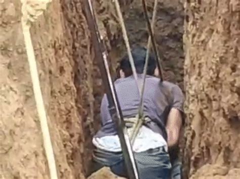 Soil collapses during Shahdol sewer work, buries 2 laborers; Work ...
