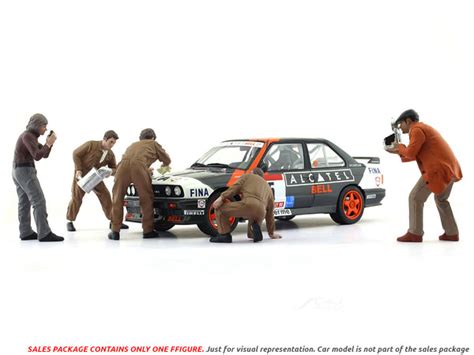 Race Day 1 Figure VI 1:18 American Diorama Figure for scale models ...