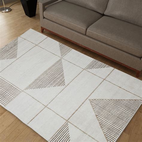 Buy Fiesta Zainab Woven Carpet - 120x180cm from Home Centre at just INR ...