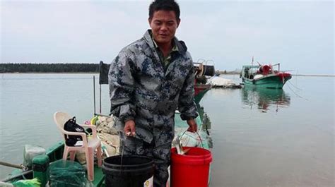 老四赶海：26年的渔夫靠拍视频收入翻倍，成为赶海界的网红_腾讯新闻