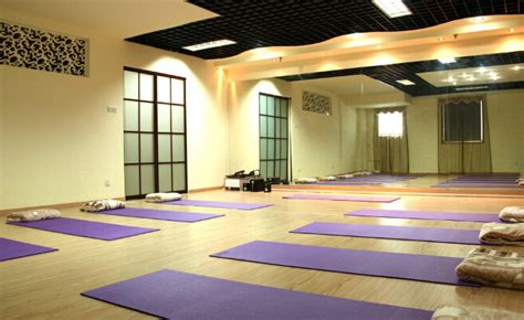 广州瑜伽教练培训_瑜伽馆哪里好|理疗瑜伽学校_梵天瑜伽培训班