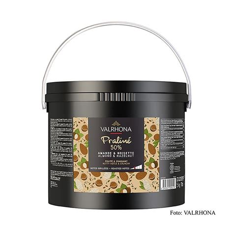 Valrhona praline jisim rangup, 25% kacang hazel, 25% badam, nota pedas ...