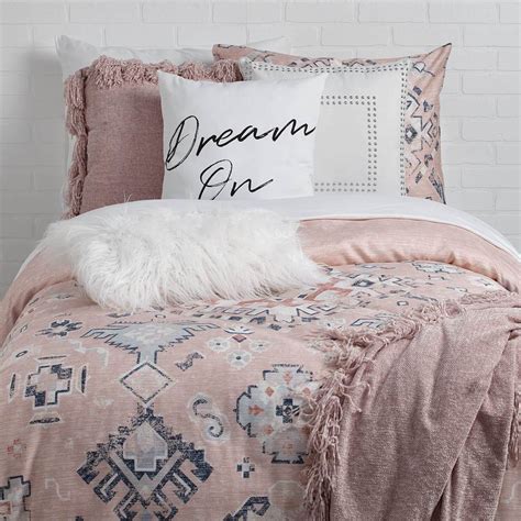 The Cutest Dorm Bedding Sets We're Loving for 2020 - College Fashion