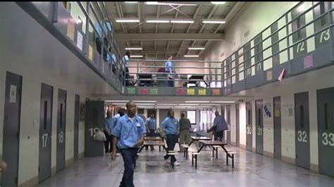 Illinois corrections facility starting program to fight opioids with $1,000 injection | wqad.com