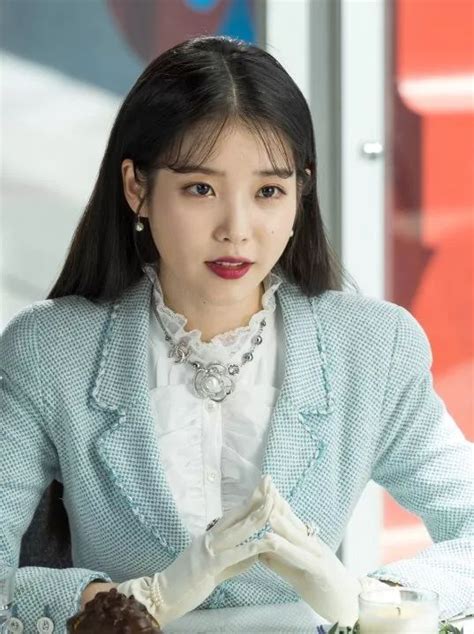 IU’s Stunning Live Vocals Have Fans Emotional At “The Golden Hour ...