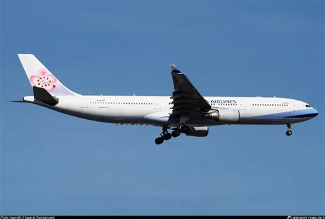 B-18307 China Airlines Airbus A330-302 Photo by Suparat Chairatprasert ...
