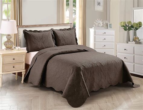 Amazon.com: Home Collection 3pc Full/Queen Over Size Elegant Embossed ...